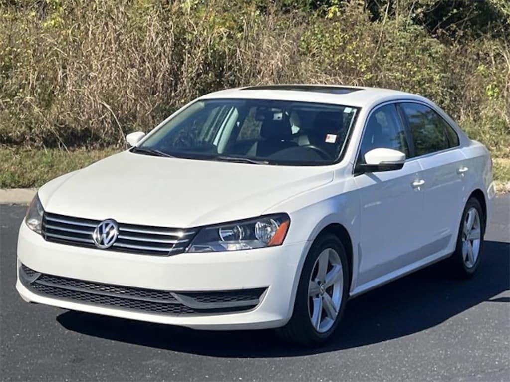 Used 2013 Volkswagen Passat 2.5L SE w/PZEV Sedan