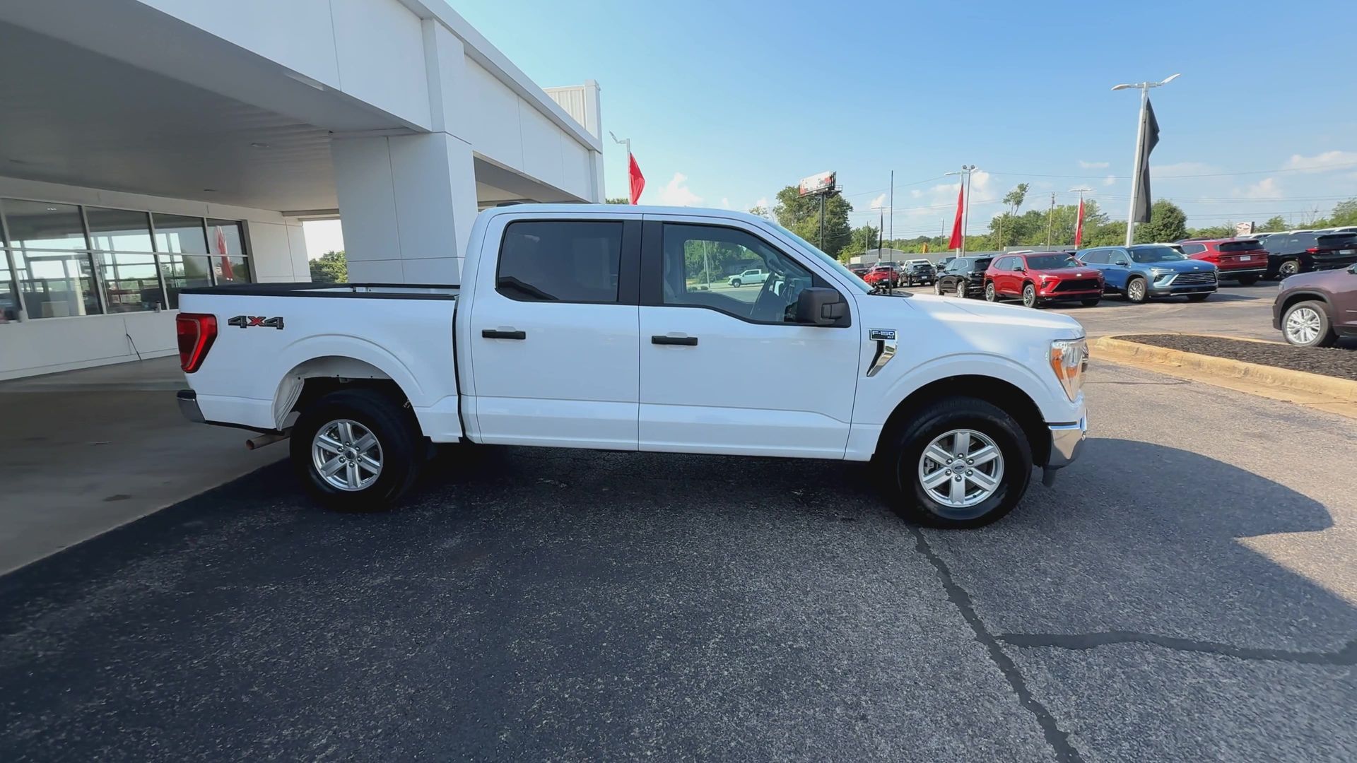 2022 Ford F-150 XLT photo 2