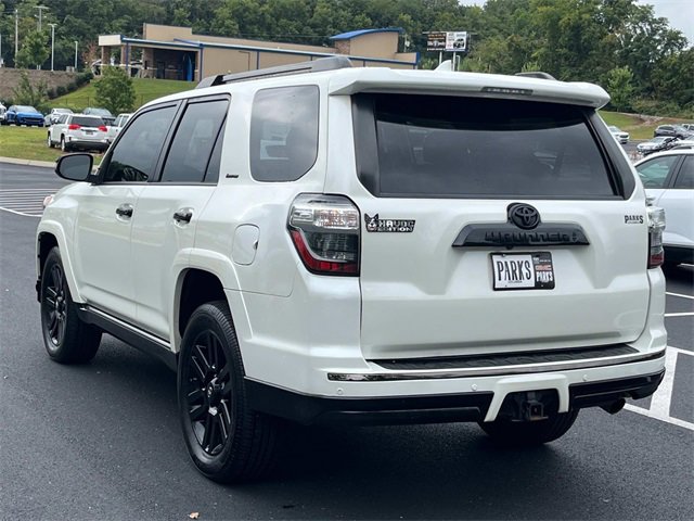 2019 Toyota 4Runner SR5 photo 3