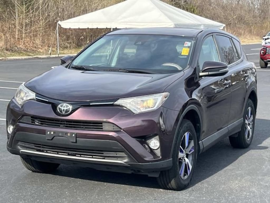 Used 2018 Toyota RAV4 XLE SUV