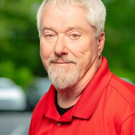 Staff member Steve McCarthy from ID_1e5d12920142