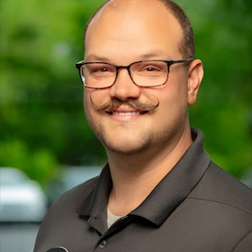 Staff member Chris Evelsizer from ID_1e5d12920142
