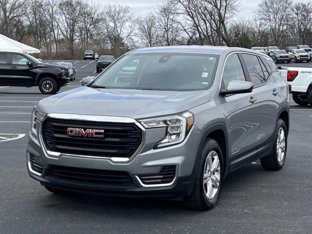 Used 2024 GMC Terrain SLE SUV