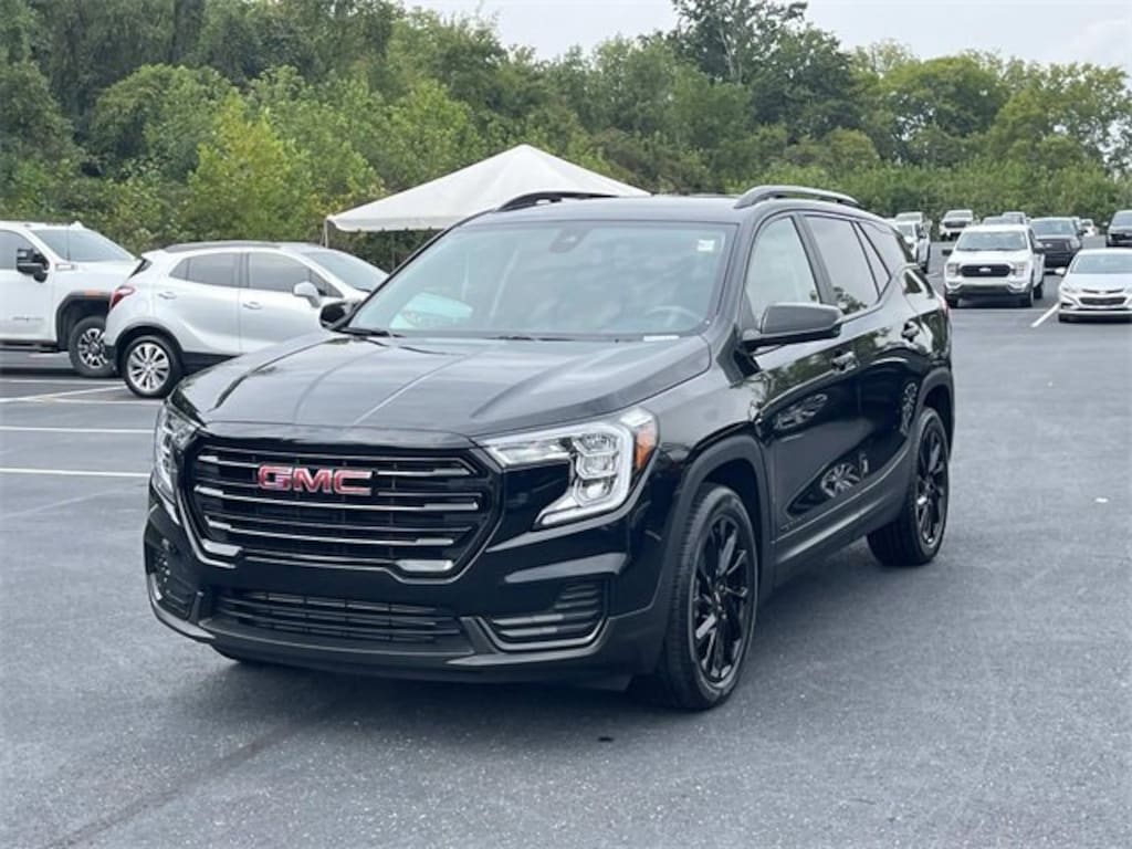 Used 2023 GMC Terrain SLE SUV