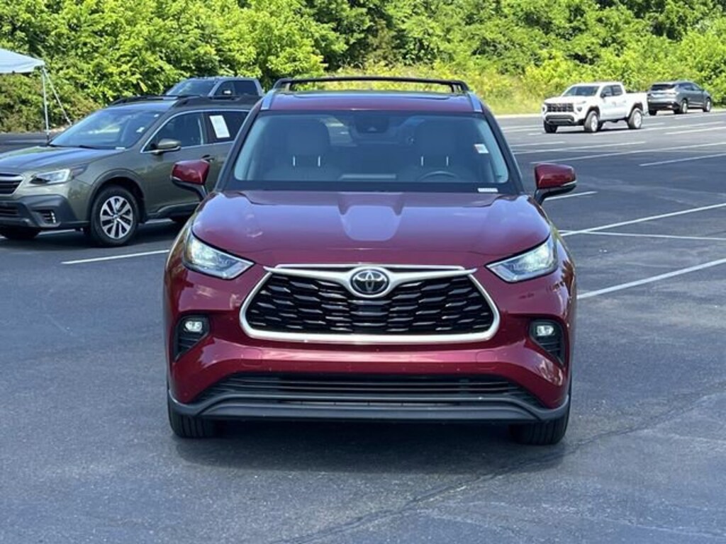 Used 2020 Toyota Highlander XLE SUV