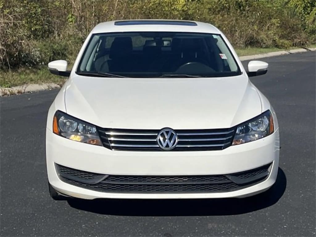 Used 2013 Volkswagen Passat 2.5L SE w/PZEV Sedan