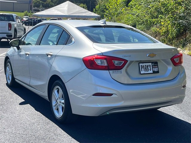 2016 Chevrolet Cruze LT photo 3