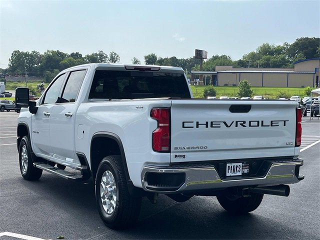 2024 Chevrolet Silverado 2500HD LTZ photo 3