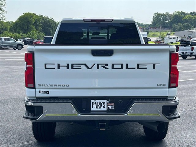 2024 Chevrolet Silverado 2500HD LTZ photo 4