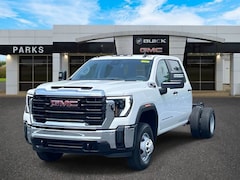 2026 GMC Sierra 3500 HD Chassis Cab Pro Truck