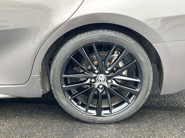 2022 Toyota Camry XSE - Photo 9