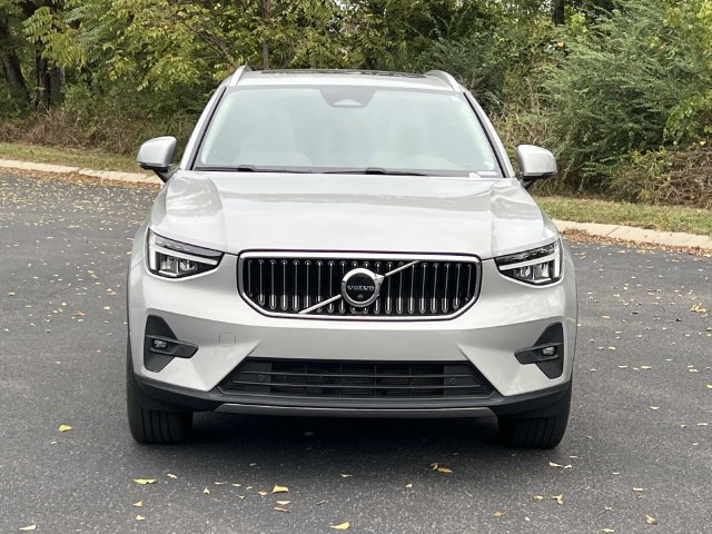 2023 Volvo XC40 Ultimate - Photo 2