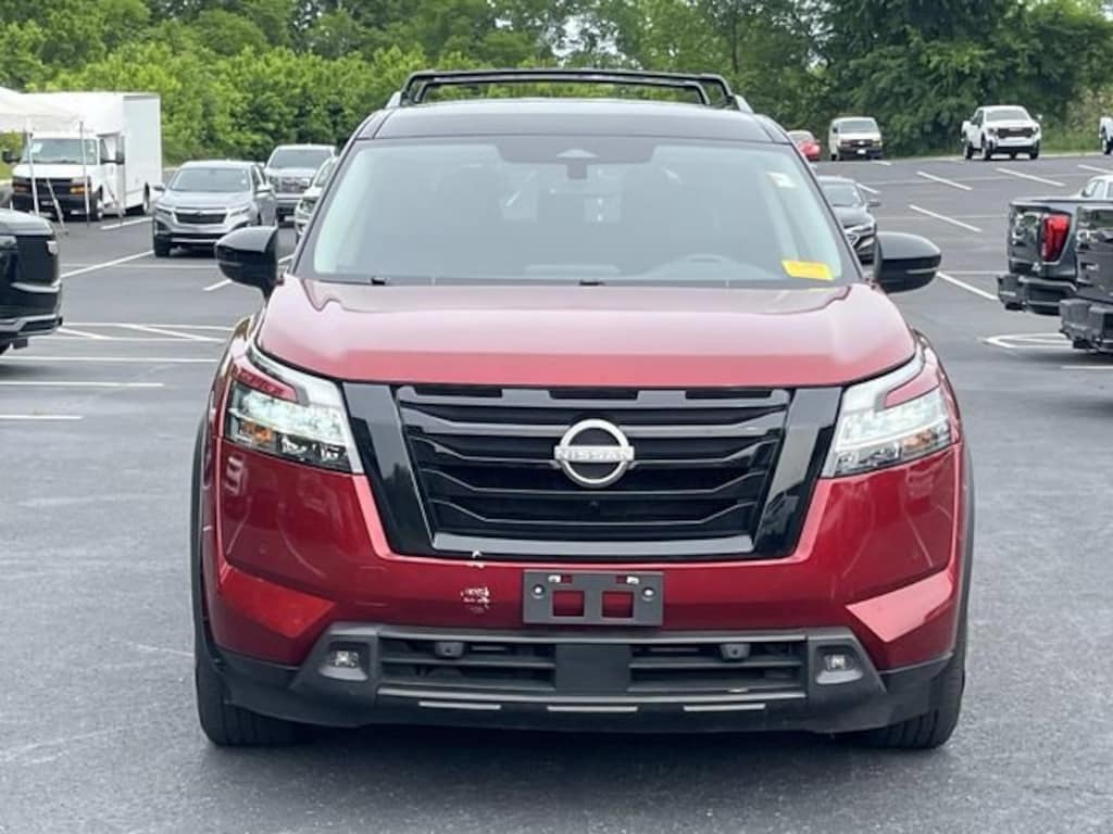Used 2023 Nissan Pathfinder SL SUV