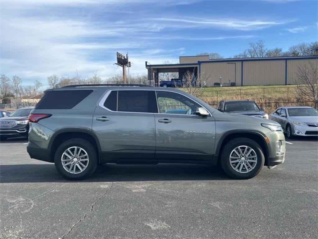 Used 2022 Chevrolet Traverse LT Leather SUV