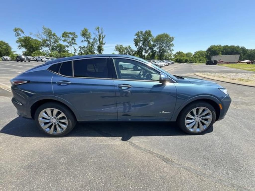 New 2026 Buick Envista Avenir SUV