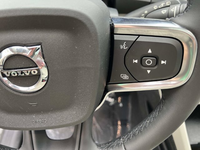 2023 Volvo XC40 Ultimate - Photo 18