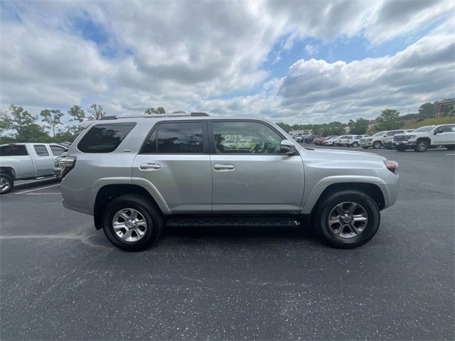 2024 Toyota 4Runner SR5 Premium photo 2