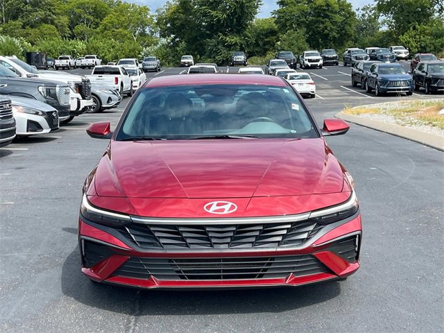 2024 Hyundai Elantra SEL photo 2