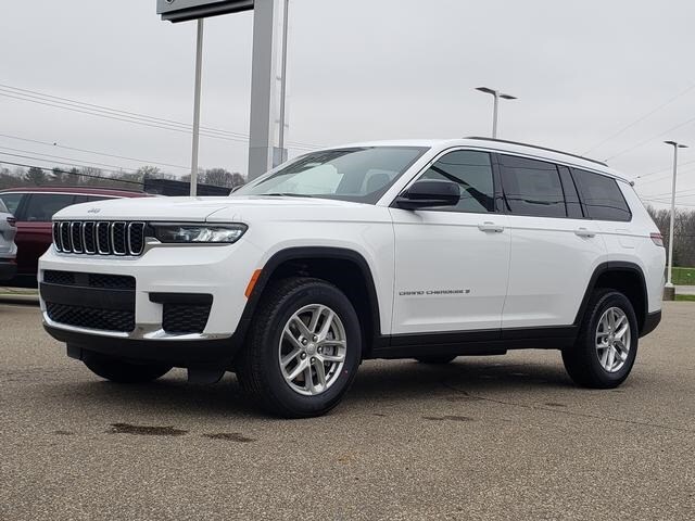 2025 Jeep Grand Cherokee Laredo Sport photo 4
