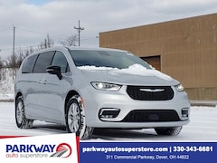 2026 Chrysler Pacifica Select Passenger Van