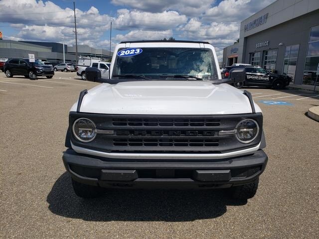 2023 Ford Bronco Base photo 2