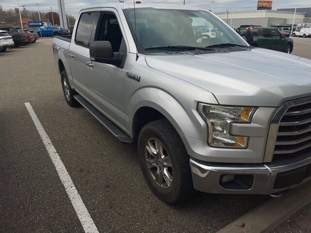 2017 Ford F-150 XLT photo 4