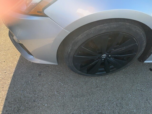 2019 Nissan Altima 2.5 SR photo 2