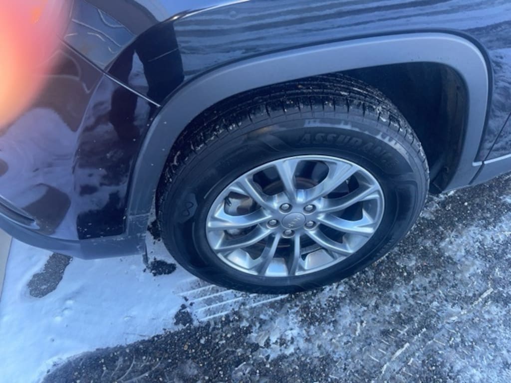 Used 2020 Jeep Cherokee Latitude Plus SUV