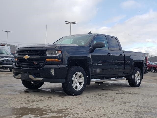 2018 Chevrolet Silverado 1500 LT photo 3