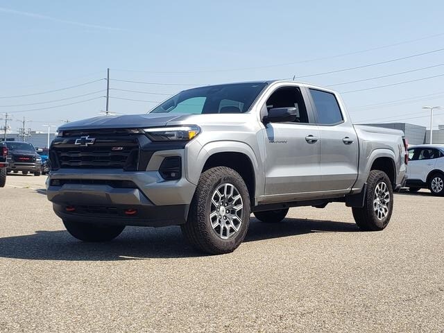 2025 Chevrolet Colorado Z71 photo 3