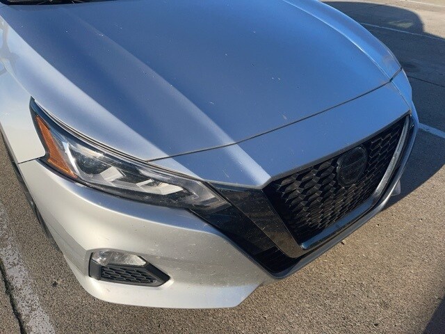 2019 Nissan Altima 2.5 SR photo 4