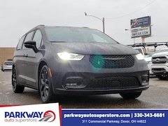 2026 Chrysler Pacifica Limited Passenger Van