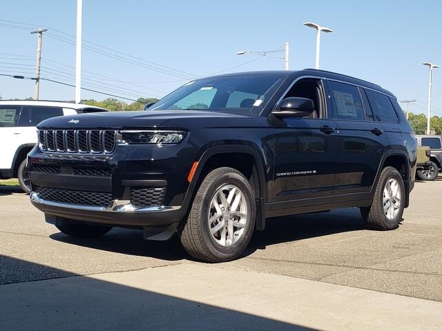 2025 Jeep Grand Cherokee Laredo photo 2