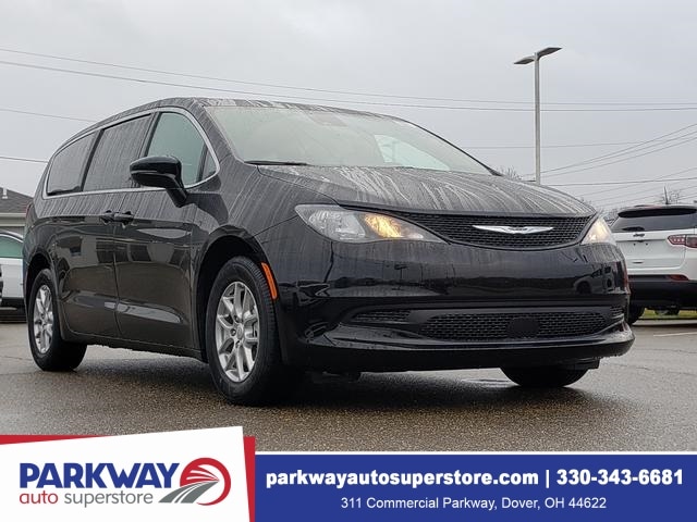 2026 Chrysler Voyager LX's photo