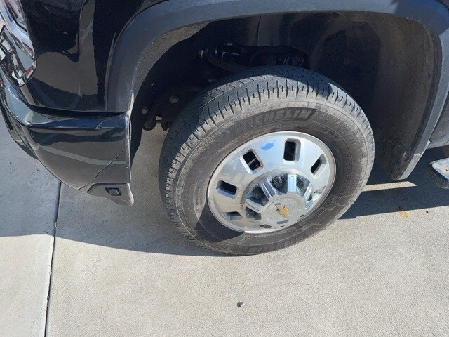 2024 Chevrolet Silverado 3500HD High Country photo 3