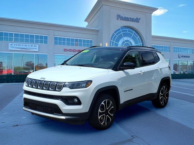 2022 Jeep Compass Limited 4X4's photo