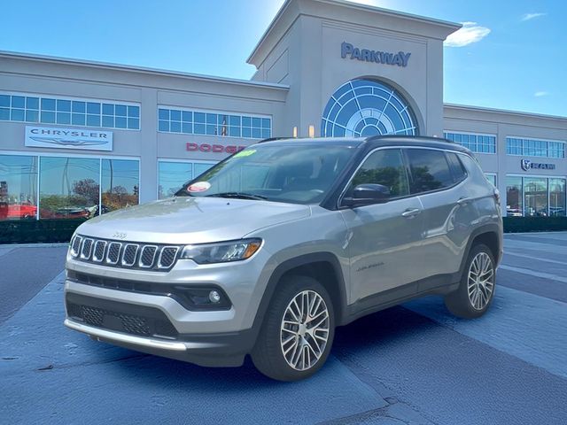2023 Jeep Compass Limited 4X4's photo