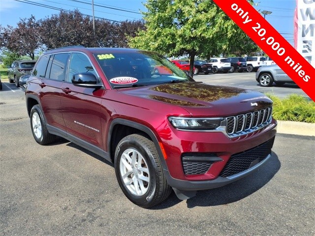 2024 Jeep Grand Cherokee Laredo X photo 3