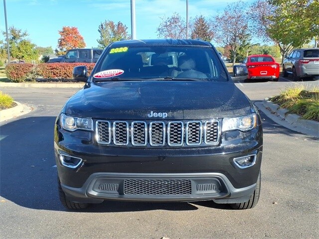 2020 Jeep Grand Cherokee Laredo E photo 2