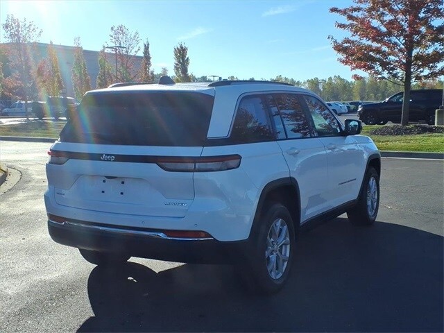2024 Jeep Grand Cherokee Limited photo 4