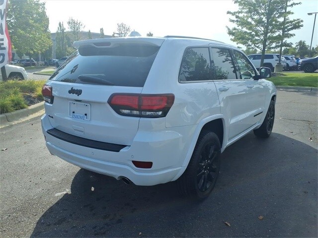 2020 Jeep Grand Cherokee Altitude photo 2