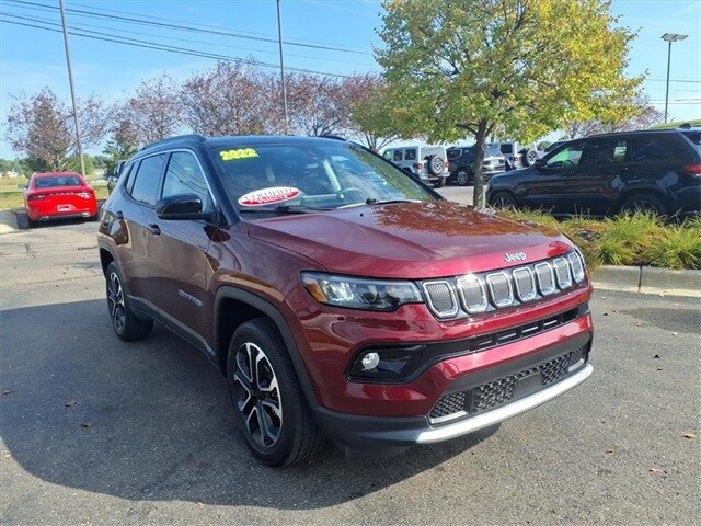 2022 Jeep Compass Limited photo 2