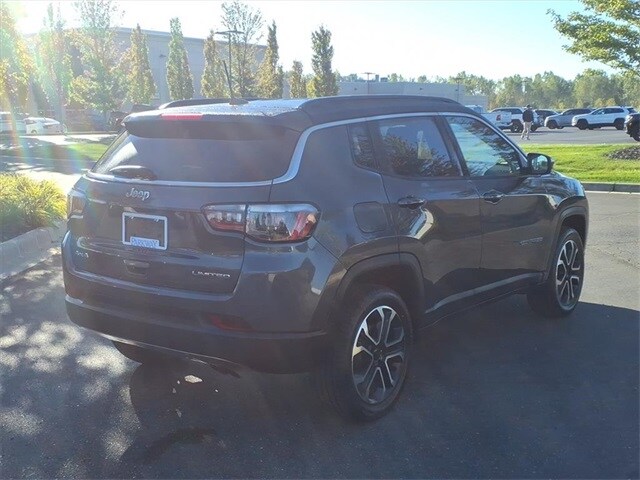 2022 Jeep Compass Limited photo 3