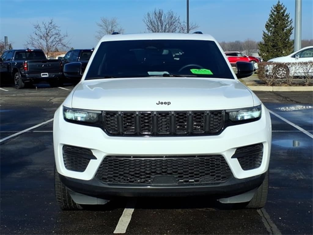 Certified 2023 Jeep Grand Cherokee Altitude SUV