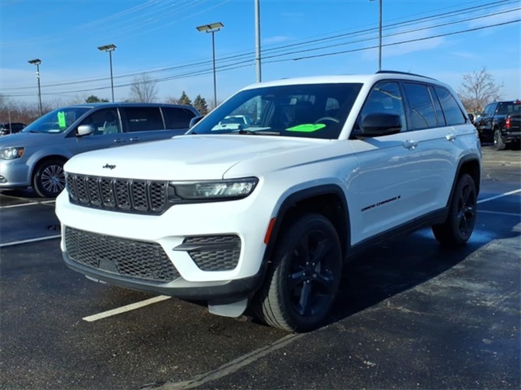 Certified 2023 Jeep Grand Cherokee Altitude SUV