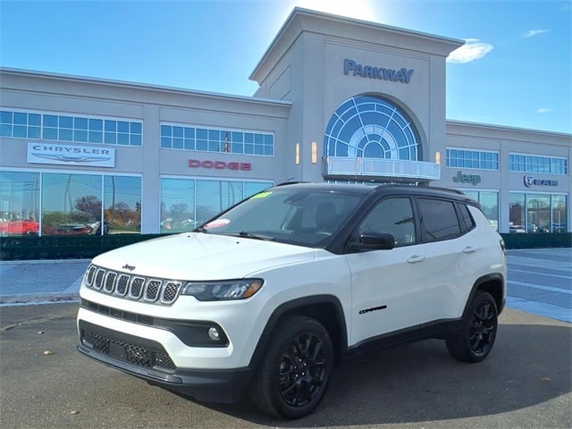 2023 Jeep Compass Altitude's photo
