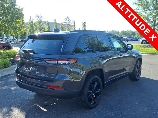 2023 Jeep Grand Cherokee Altitude X photo 4