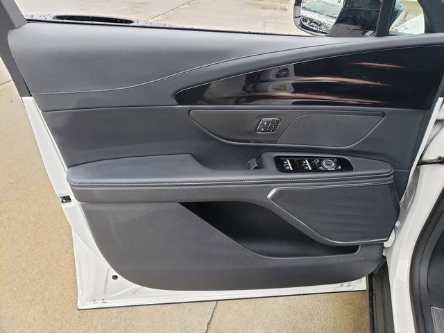 2026 Lincoln Nautilus Premiere - Photo 12