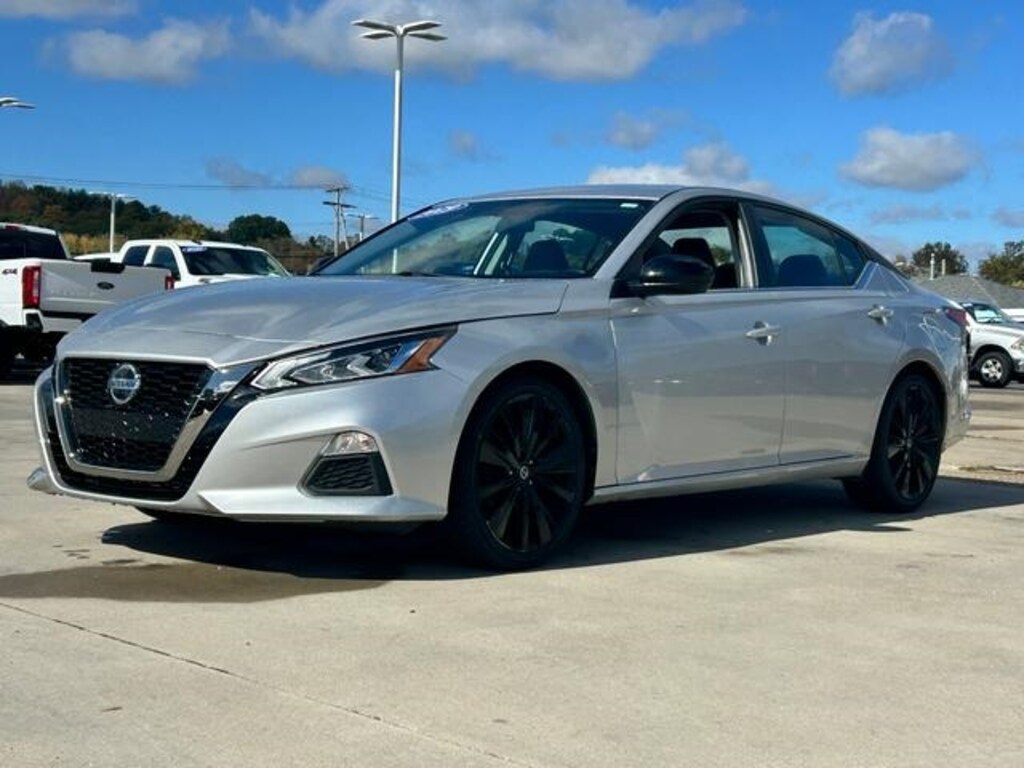 Used 2019 Nissan Altima 2.5 SR Sedan