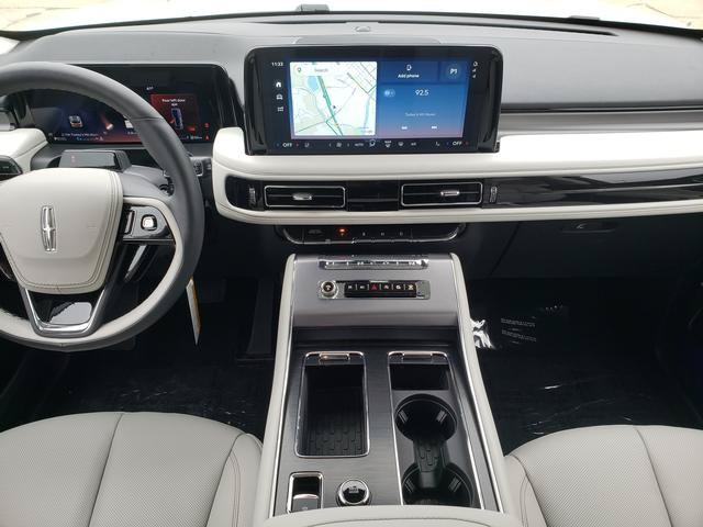 2026 Lincoln Aviator Premiere - Photo 16